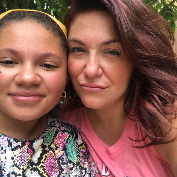 Meet your Posher, Julia - Picture 3 of 14